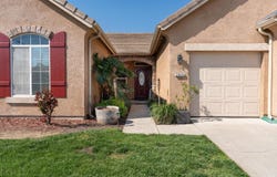 2945 S Arkle Street, Visalia, CA 93292
