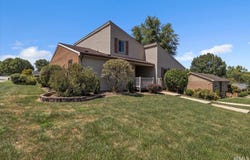 5477 E Timberwood Drive, Newburgh, IN 47630