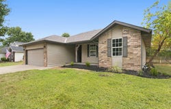 407 Wampler Drive, Clever, MO 65631