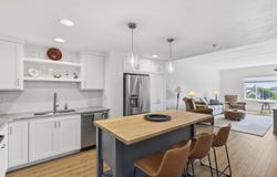 400 N RICHMOND Street, APPLETON, WI 54914