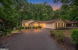 1011 EASTOVER Parkway, LOCUST GROVE, VA 22508