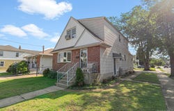 19 Acorn Place, Lynbrook, NY 11563