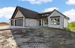 501 Whitetail Ln, Tiffin, IA 52340