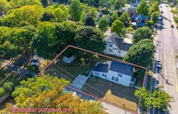 204 Petoskey, Charlevoix, MI 49720-1419
