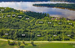 416 Riverview Road, Golden Eagle, IL 62036