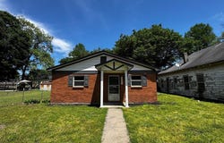 205 E 9th Street, Caruthersville, MO 63830
