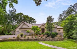 10605 Red Hawk Lane, Spring Grove, IL 60081