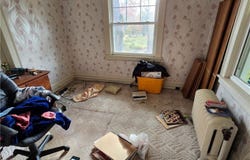 2000 Hanover Drive, East Cleveland, OH 44112