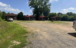 901 E Collin Raye, De Queen, AR 71832