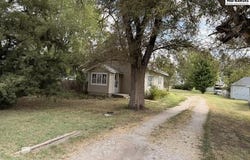 314 N McPherson St, Galva, KS 67443