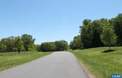 17 LANGDON WOODS DR, DYKE, VA 22935