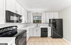40 WITHERSPOON Court, WAYNE, PA 19087