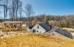393 CROOKED RUN RD, SHENANDOAH, VA 22849