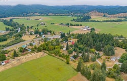 94708 PARSONAGE Ln, Broadbent, OR 97414