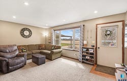 1402 NE 3rd St, Madison, SD 57042