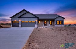 1729 Blaketon Drive NW, Grand Rapids, MI 49534