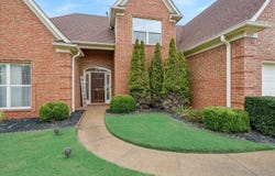 1527 FAR Dr, Cordova, TN 38016