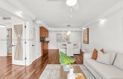 220 Washington Ave, Miami Beach, FL 33139