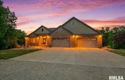 6249 Old Salem Lane, Springfield, IL 62711