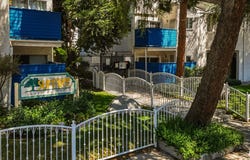 18411 Hatteras St, Los Angeles, CA 91356