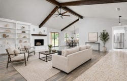 2707 North Dr, Taylor, TX 76574