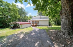 1533 East Munger Road, Tecumseh, MI 49286