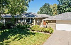 2508 W 140th Street, Burnsville, MN 55337