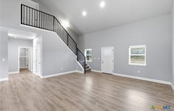 475 Cross Road, Kingsbury, TX 78638