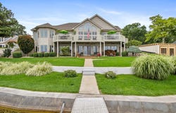 695 Pearl Beach Drive S, Coldwater, MI 49036