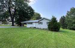 2701 Baseline Rd, Jamestown, TN 38556-2520