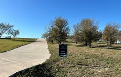 2010 Hidden Bluff Drive, Aledo, TX 76008
