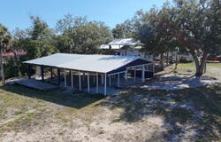 122 E 5th Ave, Horseshoe Beach, FL 32648