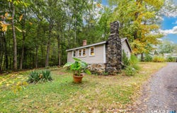 37 Sassacus Road, Avon, CT 06001