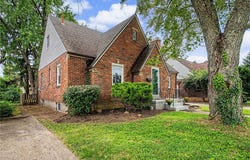 220 E Dorothy Lane, Kettering, OH 45419
