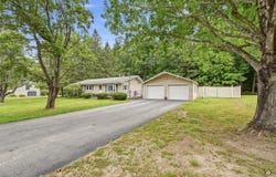 32 Mountain View Drive, Paris, ME 04281