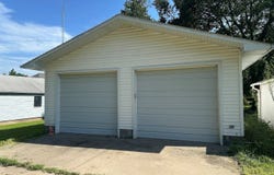 720 Eads Ave., Hebron, NE 68370