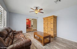 802 E ROBERTS Road, Phoenix, AZ 85022