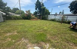 790 E 6th Pl, Hialeah, FL 33010