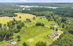 Deerhaven Drive, Lexington, TN 38351
