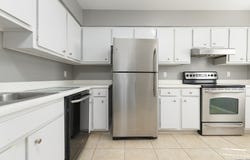100 Lorenz, San Antonio, TX 78209