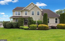 121 GREAT BEND Way, SINKING SPRING, PA 19608
