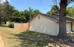 501 E Bissell St, Hugo, OK 74743