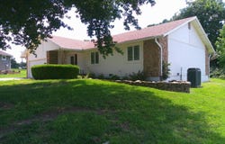 1423 N Walnut Rd. E, Iola, KS 66749