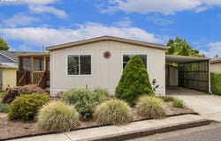 1199 N TERRY St, Eugene, OR 97402