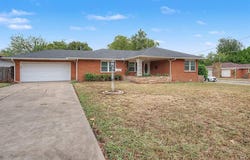 425 E Atkinson Drive, Midwest City, OK 73110