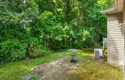 4 Cliff Road, Ledyard, CT 06339