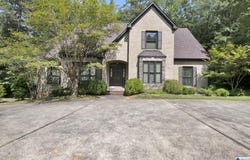 81 SAINT ANDREWS PARKWAY, ONEONTA, AL 35121