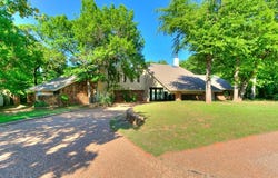 913 Oak Tree Drive, Edmond, OK 73025