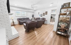9808 Arnold Rd, Denham Springs, LA 70726
