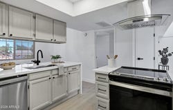 2020 W UNION HILLS Drive, Phoenix, AZ 85027